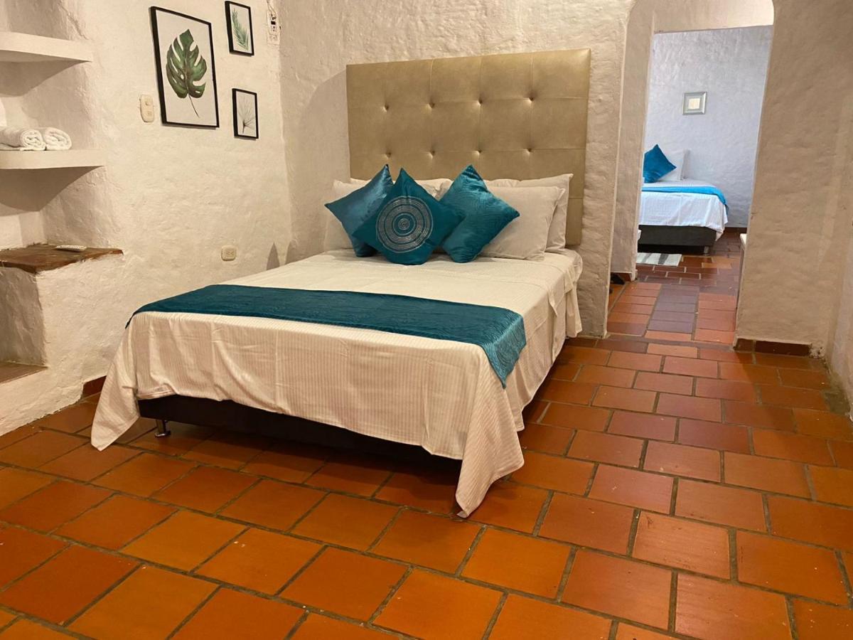 Y Santos De Piedra Hotel