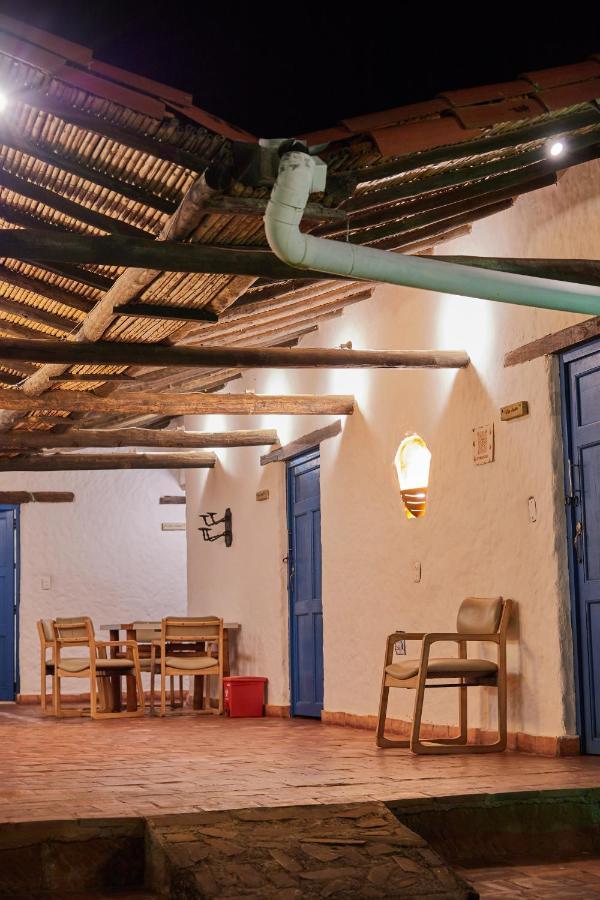 Y Santos De Piedra Hotel